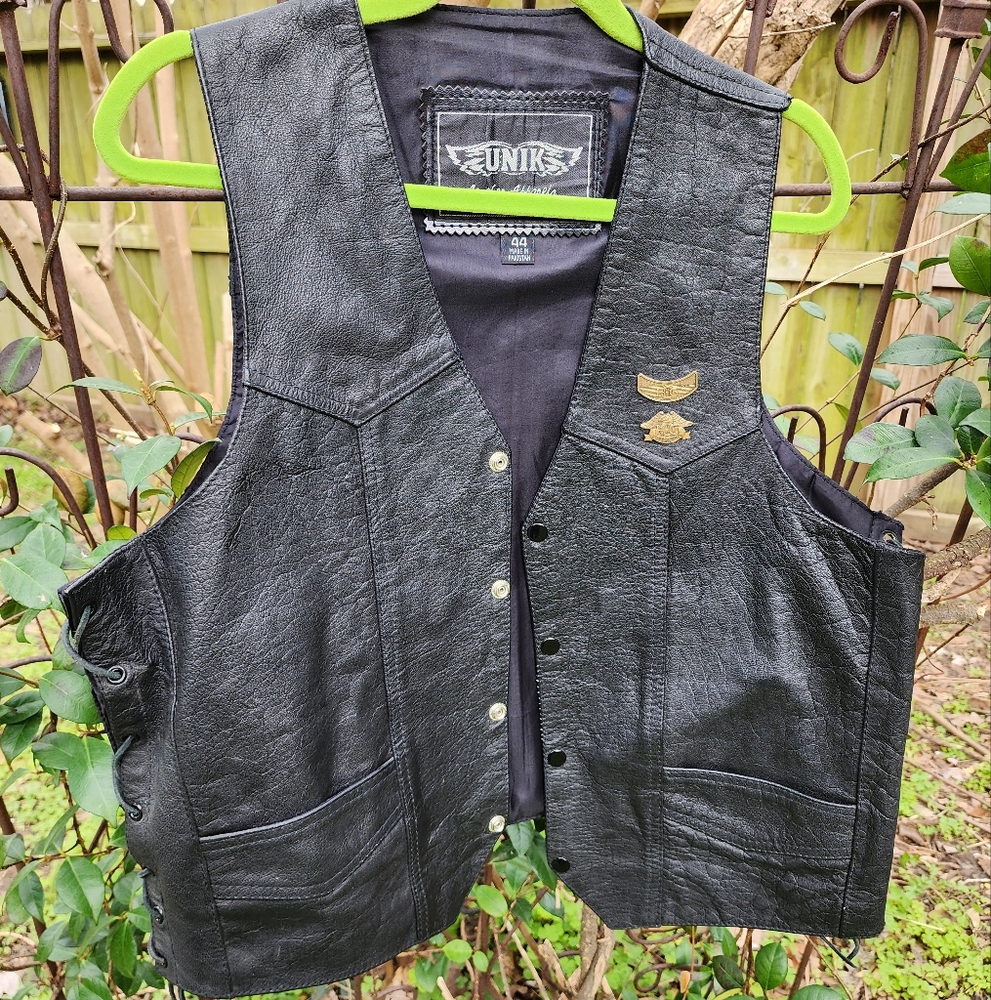 Vintage Genuine Leather Mens Black Motorcycle Vest Size 44
